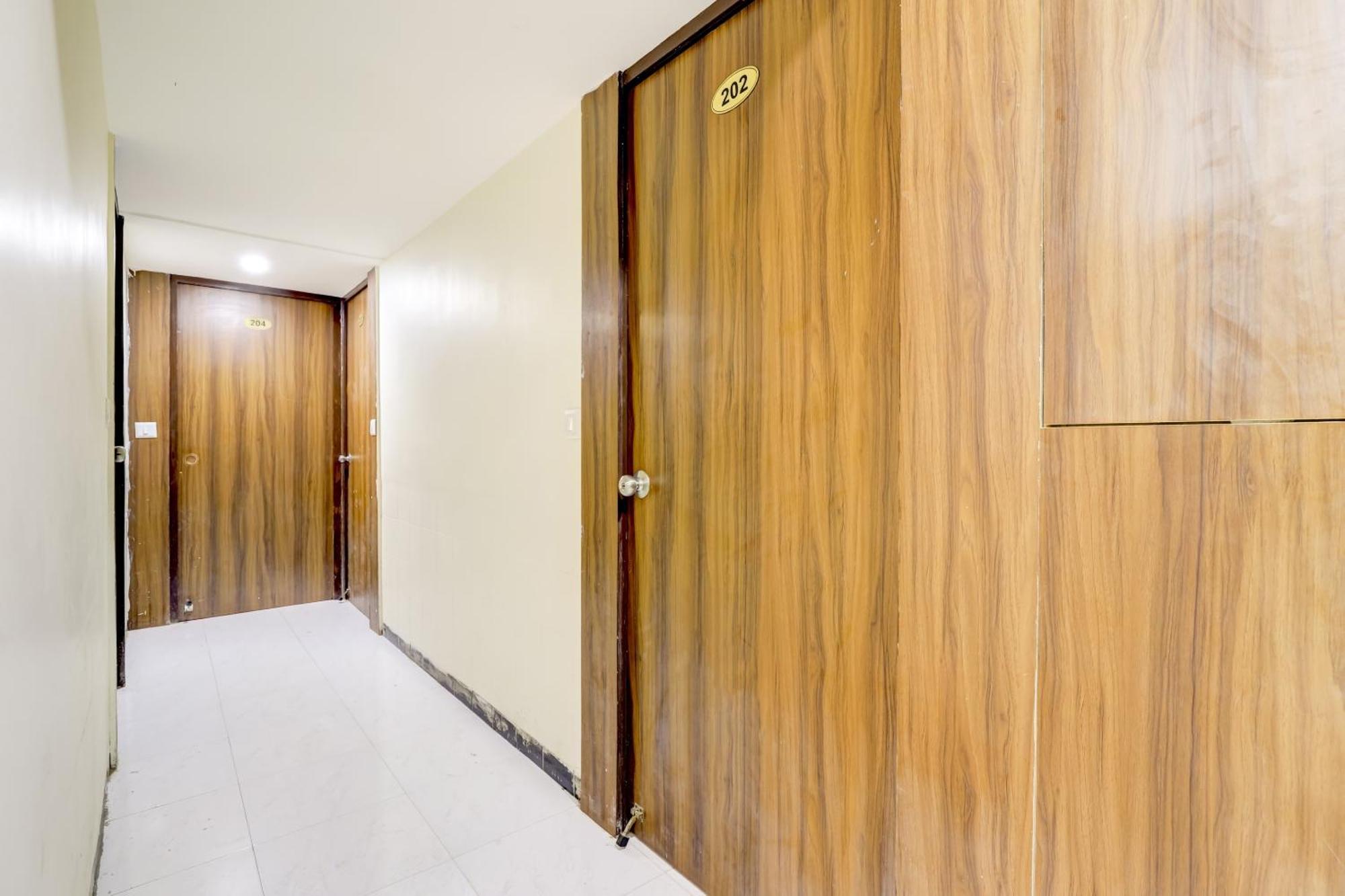 Hotel O Savera *